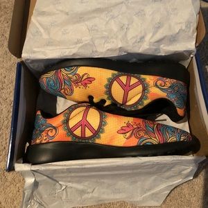 Peace Sign Sneakers Size 7